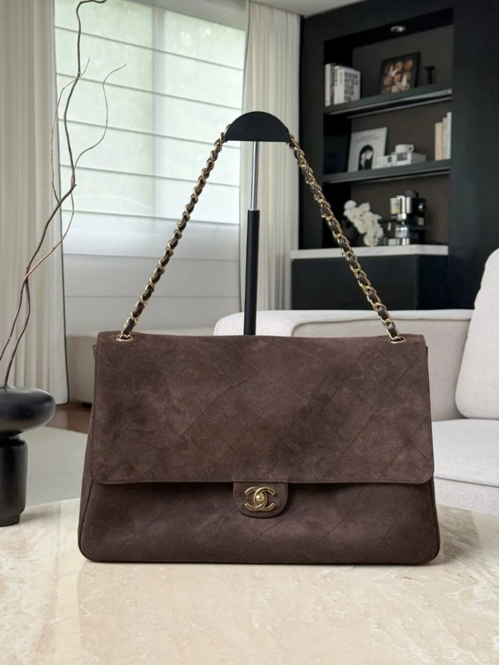Classic CHANEL Bags: A Stylish and Versatile Choice for Elegance